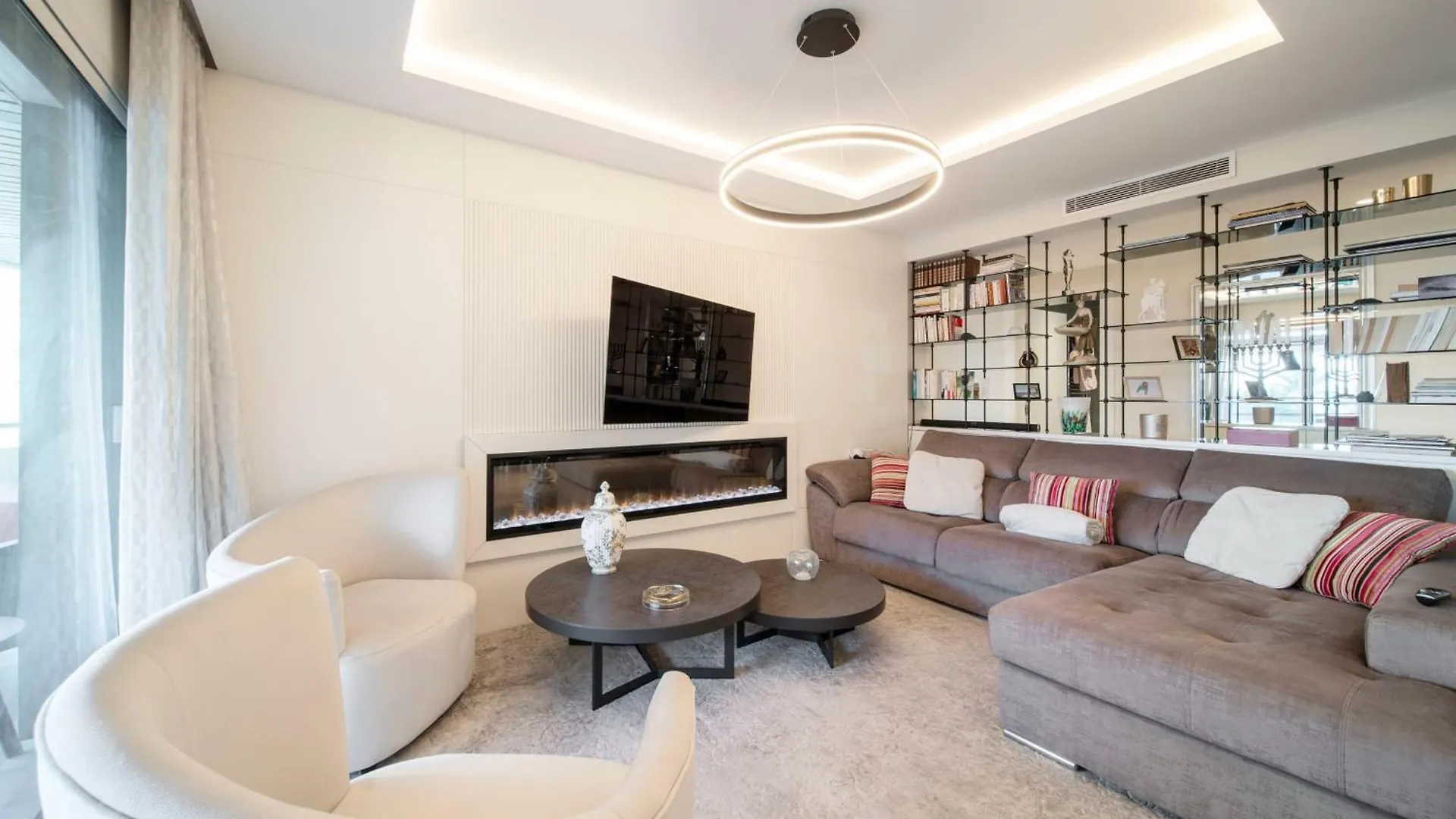 Ref 1924 - Cannes Croisette - Sea View Apartment For Rent